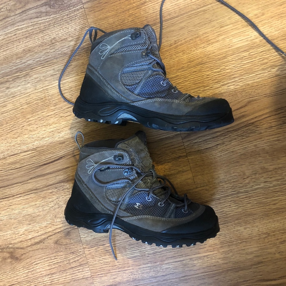 Garmont Goretex and Leather Hiking Boots, Gray